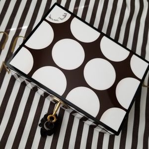 ❗Henri Bendel Lacquer Polka Dot and Stripe Brown and White Jewelry Box❗